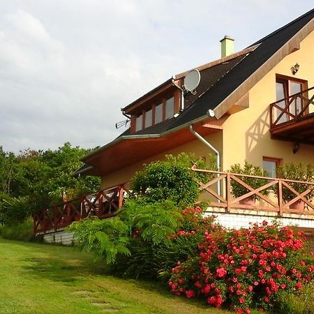 Kincses Vendeghaz Hotel Balatongyörök Zewnętrze zdjęcie