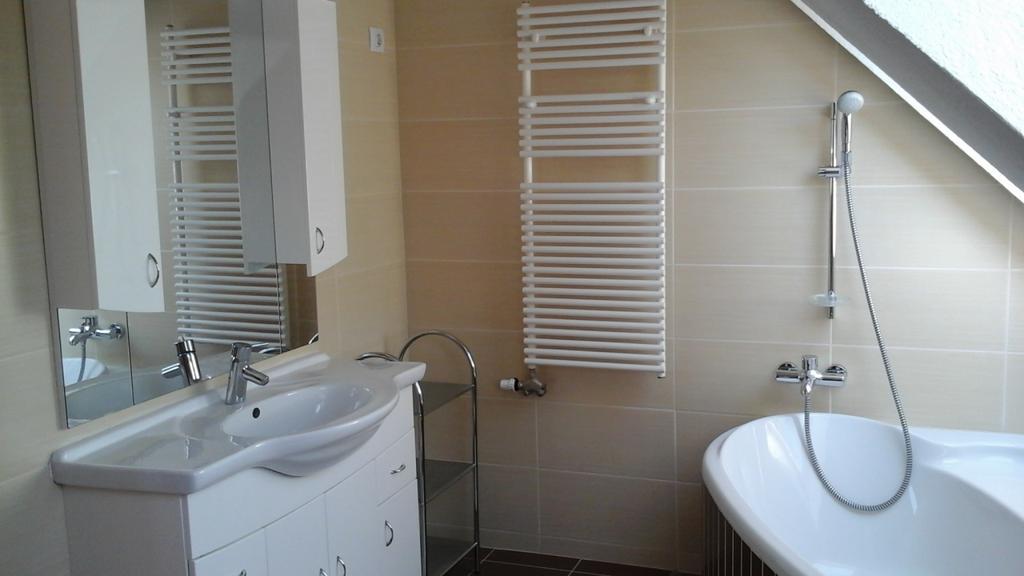 Kincses Vendeghaz Hotel Balatongyörök Zewnętrze zdjęcie